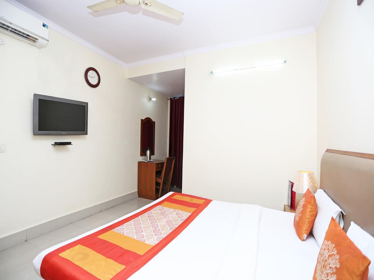 Oyo 10788 Hotel Harisons Continental ปัฏนา ภายนอก รูปภาพ
